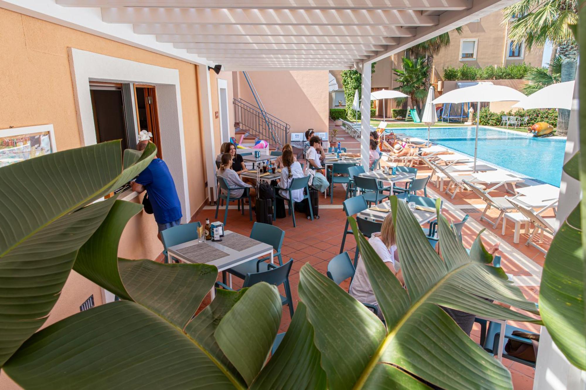 Hotel Punta Nord Est Кастелламмаре-дель-Гольфо Екстер'єр фото